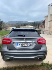 Mercedes-Benz GLA 200 2015 AMG LINE !!-thumb-1
