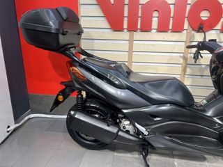 Yamaha XMAX 300 2018-thumb-4