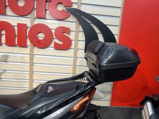 Yamaha XMAX 300 2018-thumb-22