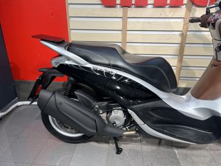 Piaggio Beverly 350 2019-thumb-4