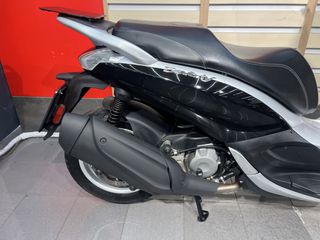 Piaggio Beverly 350 2019-thumb-6