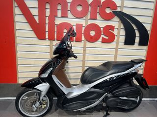 Piaggio Beverly 350 2019-thumb-12
