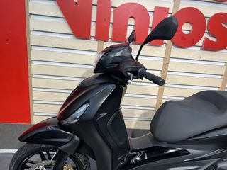 Piaggio Beverly 300i 2024 S-thumb-16