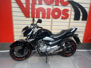 Suzuki Inazuma 250 2015-thumb-12
