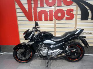 Suzuki Inazuma 250 2015-thumb-13