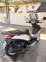 Piaggio Medley 125 2021-thumb-5