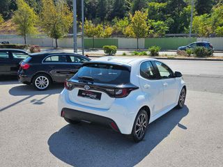 Toyota Yaris 2021 1.5 116ps Hybrid Active Plus-thumb-4