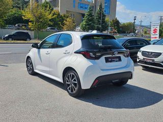 Toyota Yaris 2021 1.5 116ps Hybrid Active Plus-thumb-8
