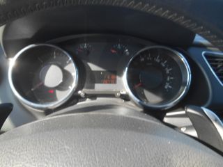 Peugeot 3008 2011-thumb-6
