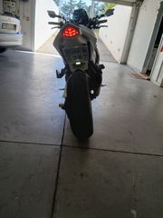 Honda CB 1000 R 2010 Cb1000r-thumb-17