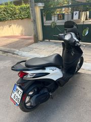 Piaggio Liberty 125 2025 S-thumb-1