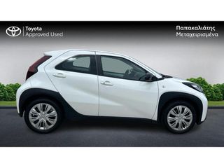 Toyota Aygo 2023 X-PLAY CLIMA SMART KEY-thumb-5