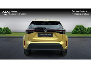 Toyota Yaris Cross 2022 active-thumb-3