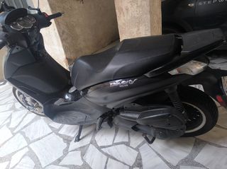 Piaggio Beverly 300 2017 POLICE-thumb-1