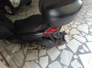 Piaggio Beverly 300 2023-thumb-12