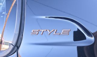 Peugeot 208 2025 1.2 110 Hp Style hybrid e‐DCS6 "ΕΛΛΗΝΙΚΗΣ ΑΝΤΙΠΡΟΣΩΠΕΙΑΣ"-thumb-6