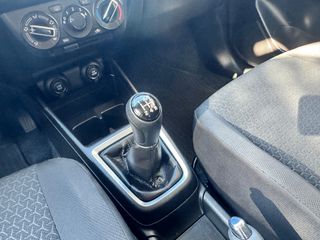 Suzuki Swift 2023 GL HYBRID 1.2 83HP DUALJET_ΕΛΛΗΝΙΚΟ_ΜΗΔΕΝΙΚΑ ΤΕΛΗ ΚΥΚΛ.-thumb-26