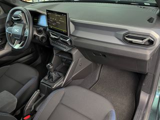 Dacia Duster 2026 1.2T ECO-G EXPRESSION 120HP-thumb-6