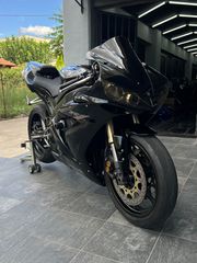 Yamaha YZF-R1 2005-thumb-3