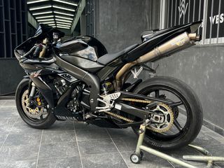 Yamaha YZF-R1 2005-thumb-8