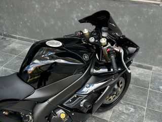 Yamaha YZF-R1 2005-thumb-19