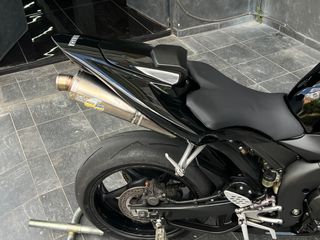 Yamaha YZF-R1 2005-thumb-21