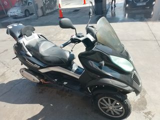 Piaggio MP3 300 LT 2011 bussiness-thumb-1