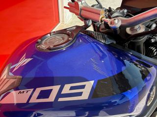 Yamaha MT-09 2017-thumb-4