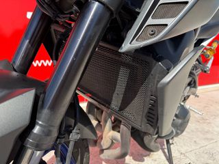 Yamaha MT-09 2017-thumb-21