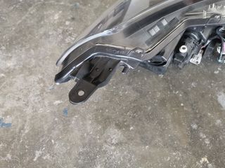 Toyota yaris-thumb-3