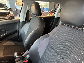 Peugeot 2008 2018 Allure • Panorama • Άριστο-thumb-9
