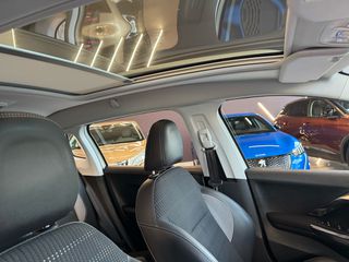 Peugeot 2008 2018 Allure • Panorama • Άριστο-thumb-13