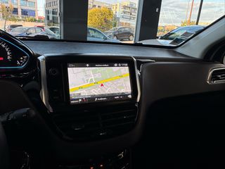 Peugeot 2008 2018 Allure • Panorama • Άριστο-thumb-16