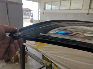 Toyota chr-thumb-2
