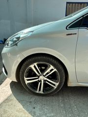 Peugeot 208 2017 Peugeot 208 1.2 e-THP GT Line-thumb-38
