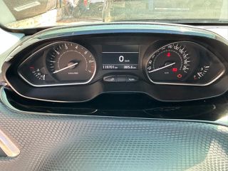 Peugeot 208 2017 Peugeot 208 1.2 e-THP GT Line-thumb-41