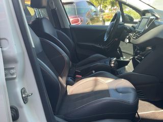 Peugeot 208 2017 Peugeot 208 1.2 e-THP GT Line-thumb-14