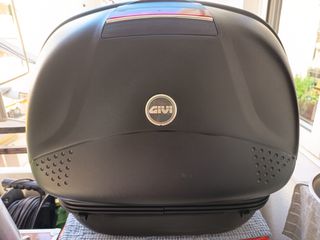 Βαλίτσα Givi E460 (46lt) χωρητικότητας 2 κράνη κλπ-thumb-1