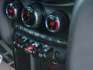 Mini Cooper S 2015 ΑΥΤΟΜΑΤΟ ΜΕ ΔΕΡΜΑΤΙΝΑ-NAVIGATION-CLIMA-ΘΕΡΜΑΙΝΟΜΕΝΑ-thumb-30