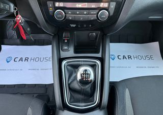 Nissan Qashqai 2018-thumb-11
