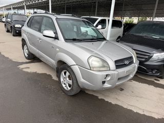 Hyundai Tucson 2005 4x4 ΔΕΡΜΑ ΗΛΙΟΡΟΦΗ 1 ΧΕΡΙ ΑΠΟ ΑΓΓΛΟ
