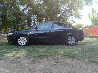 Audi A4 2004-thumb-1