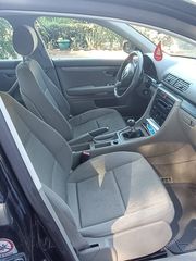 Audi A4 2004-thumb-3