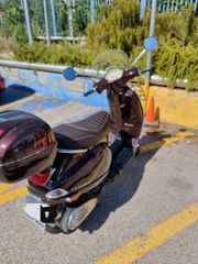 Piaggio Vespa 2012 50S-thumb-1