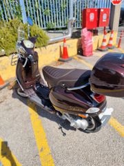 Piaggio Vespa 2012 50S-thumb-3