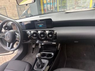 Mercedes-Benz A 160 2023-thumb-4