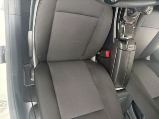 Mercedes-Benz A 160 2023-thumb-5
