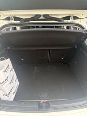 Mercedes-Benz A 160 2023-thumb-9