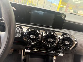 Mercedes-Benz A 160 2023-thumb-13