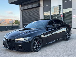 Alfa Romeo Giulia 2017 TURBO VELOCE!
